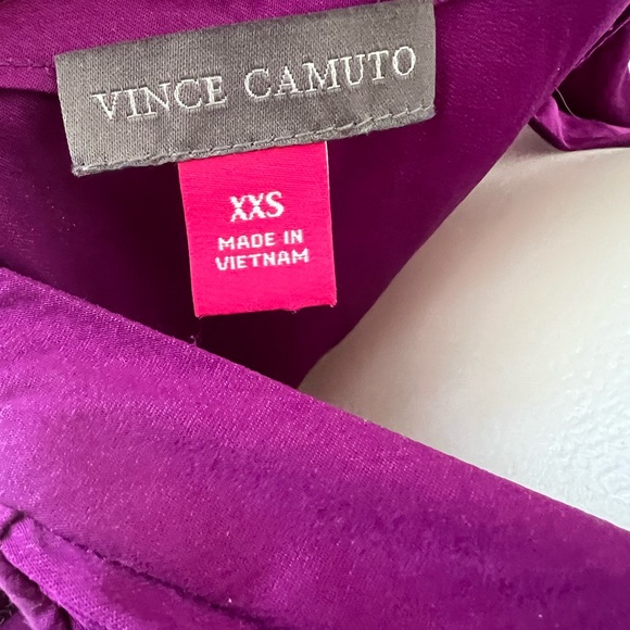 Vince Camuto flowing tank. Xs - Picture 2 of 3